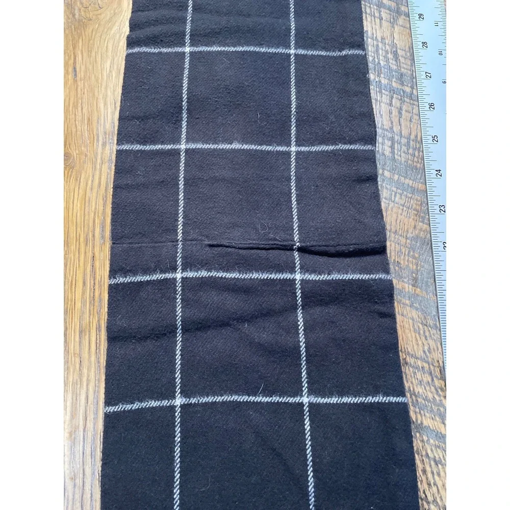 Ski Black White Windowpane Check Scarf Rectangular Grid Pattern Accessory‎